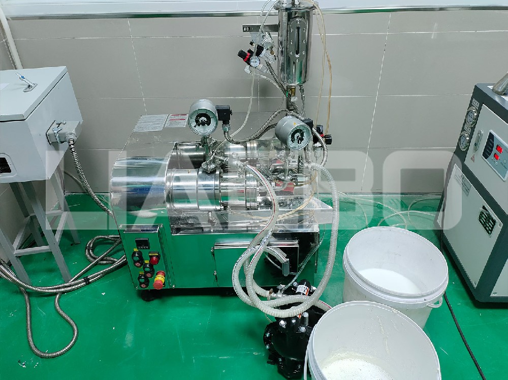 江蘇某乳膠制品企業(yè)1L砂磨機調試成功