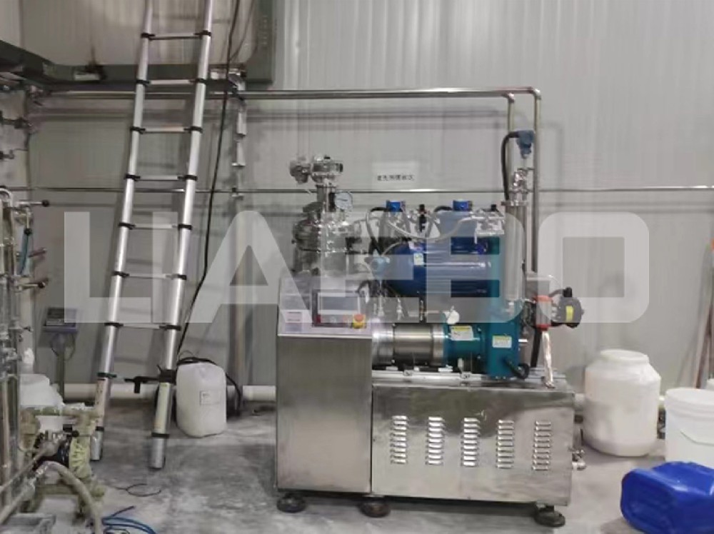 江蘇某新材料公司3L雙動力砂磨機(jī)調(diào)試成功