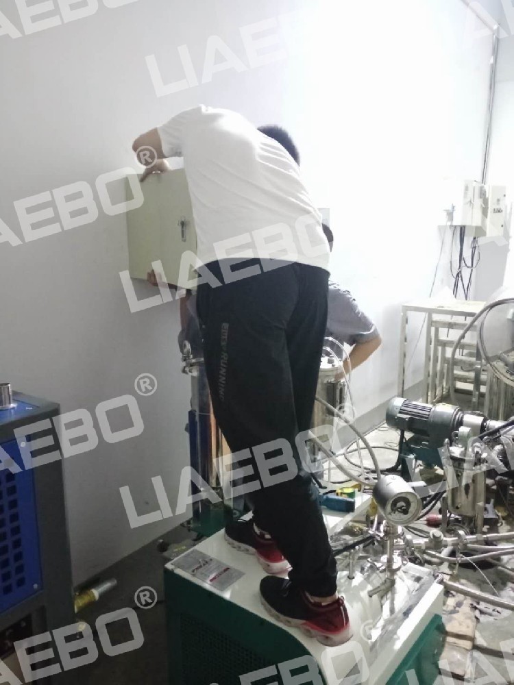 江蘇客戶(hù)（炭黑）LBSN-0.5L設(shè)備調(diào)試完成